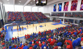 76ers Fieldhouse - Vue du terrain