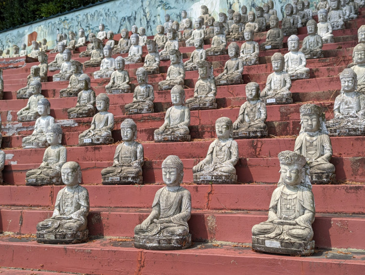 <p>Un temple de plus, sur le chemin de Gamcheon Culture Village.</p>
