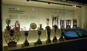 Camp Nou - Musée - toutes les coupes de 2020/2021 - copyright OStadium.com