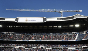 Estadio Santiago Bernabéu - Grues prêtes pour la démolition du toit