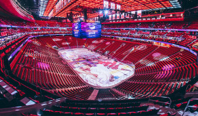 Little Caesars Arena - Sièges rouges