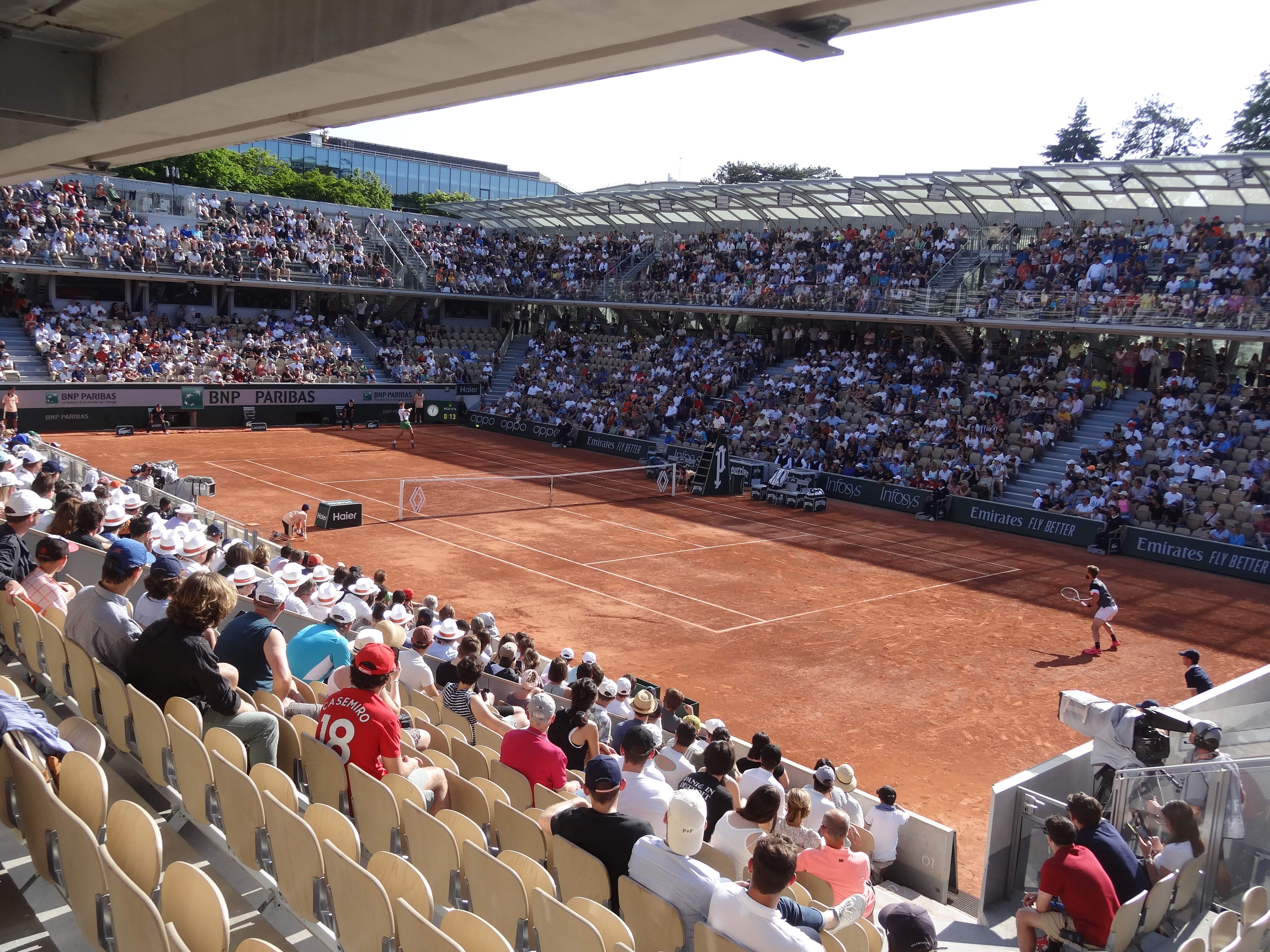 <p>Et au pire, vous êtes autorisé à regarder le match depuis les couloirs... avec une superbe vue!</p>
