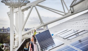 Panneaux solaires sur l'Amsterdam Arena