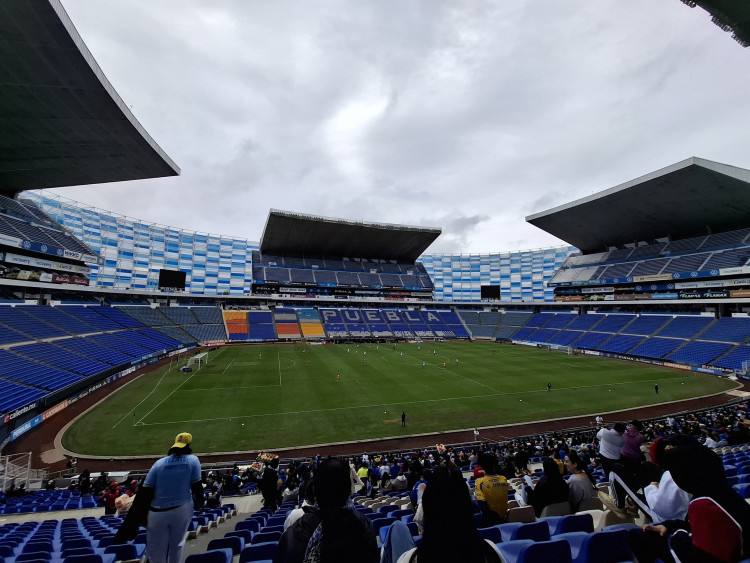 <p>Vue intérieure du stade</p>