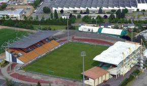 Pas de nouvelle pelouse pour Laval, pour l'instant