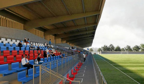 Stade Guy Piriou - Tribune Est côté terrain