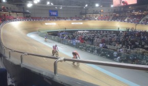 Vélodrome National de Saint-Quentin-en-Yvelines - Passage des coureurs - copyright OStadium.com